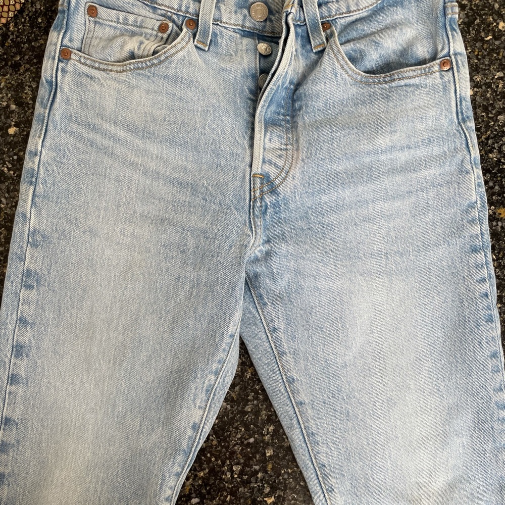 Levi's Women's Premium 501 Skinny Jeans - Picture 5 of 6